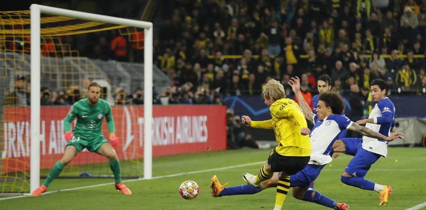 Niesamowite rzeczy działy się w Dortmundzie. Diego Simeone aż padł na murawę! [WIDEO]