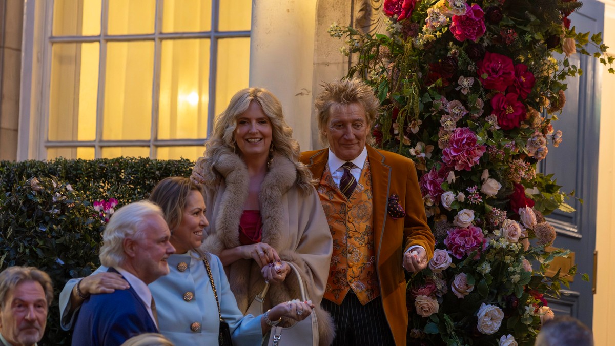 Spavao je sa više od 100 žena, dobio osmoro dece, sad ima 26 godina mlađu: Životna priča Roda Stjuarta