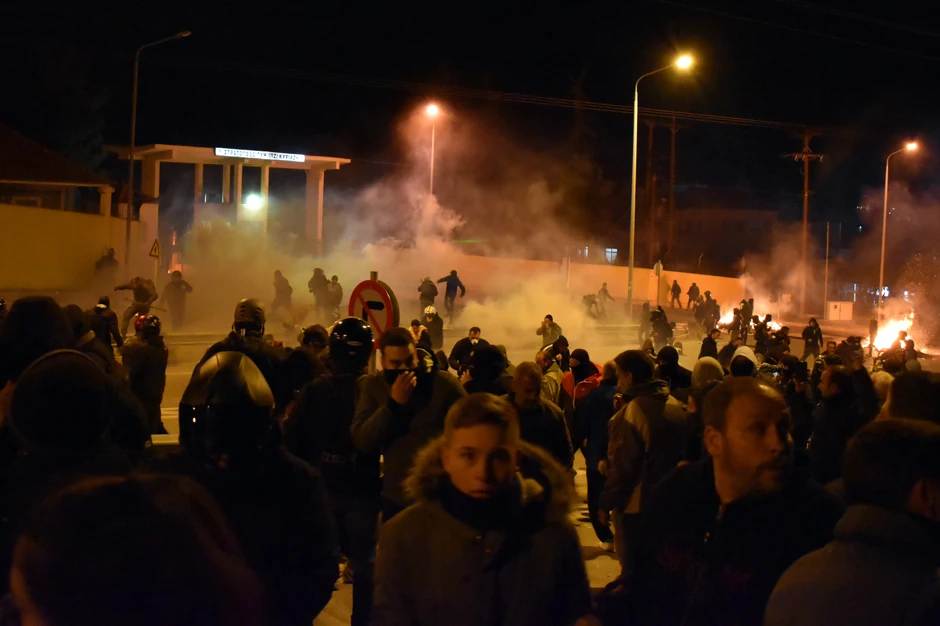 Vojni kamp koji je dat policiji na upotrebu dok traju protesti