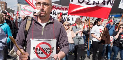 Kiedy pomoc dla frankowiczów? "Póki premierem jest bankier, nie ma na co liczyć"