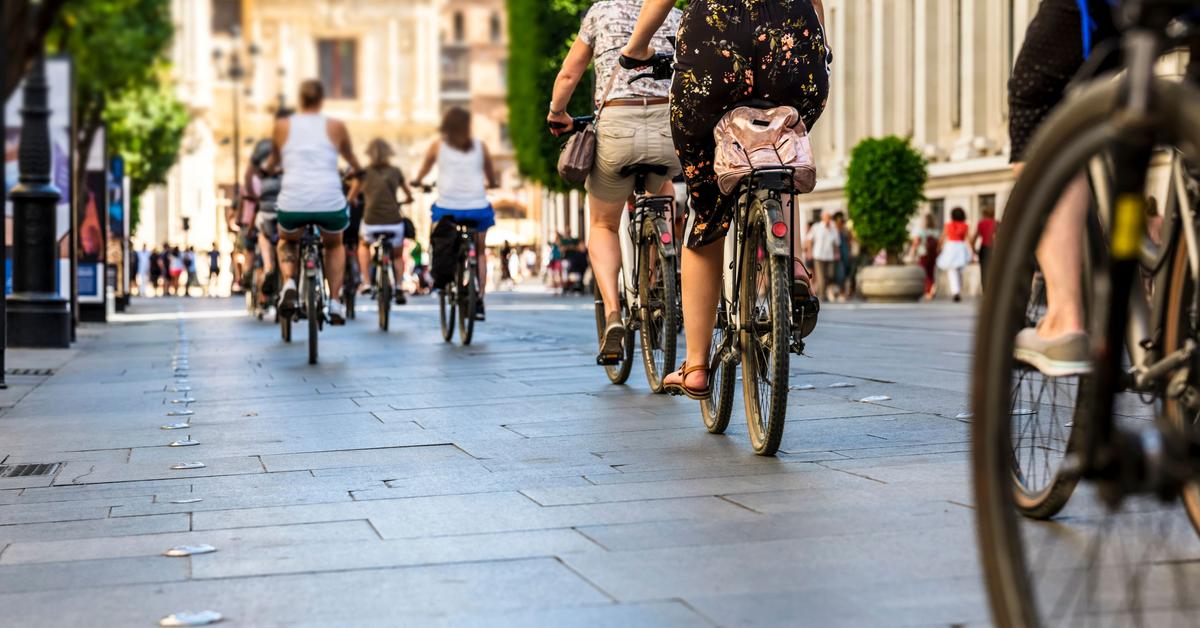  Czy Polacy przesiądą się na rowery? Na razie brakuje ścieżek rowerowych