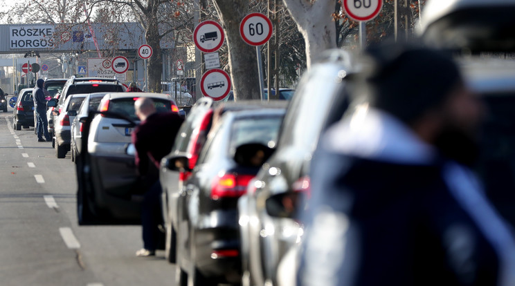 Többfelé is útlezárás várható vasárnap /Fotó: Ringier Archívum