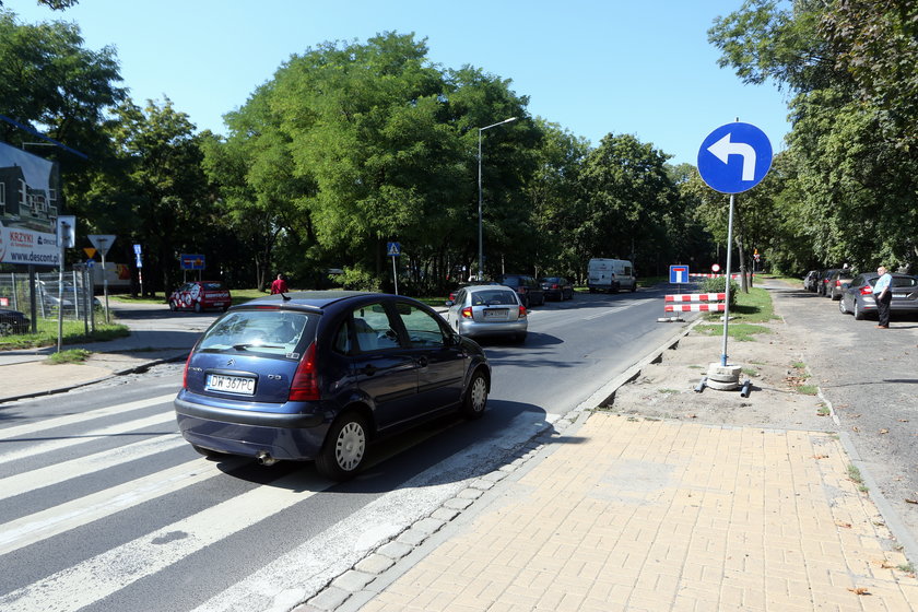 Kierowcy jeździli objazdem przez ul. Robotniczą