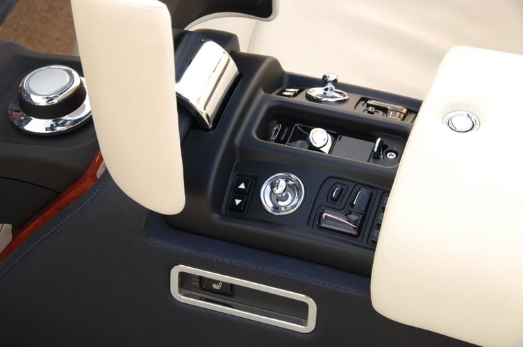 Rolls-Royce Phantom Drophead Coupe Fot. Rolls-Royce