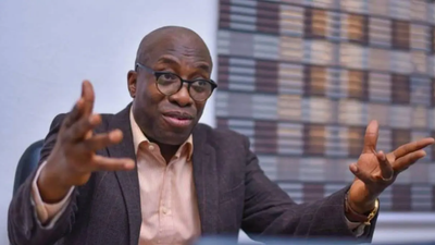 The suspected political thugs assaulted Segun Showunmi [Vanguard]