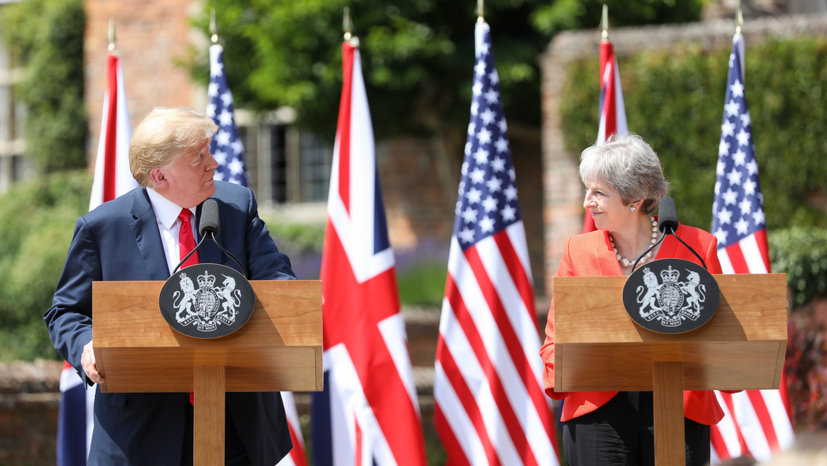 Premier Wielkiej Brytanii Theresa May w dzisiejszym wywiadzie dla telewizji BBC powiedziała, że amerykański prezydent Donald Trump poradził jej, aby "pozwała Unię Europejską, a nie rozpoczynała negocjacje" w sprawie Brexitu.