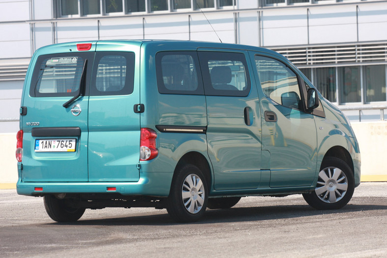 Nissan NV 200: nie rodzinny van, lecz typowy dostawczak