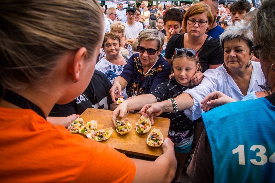 Poprawiny z Chochlą 2021 - Festiwal Moja Pszczyna Talenty i Pasje z udziałem Oliwii Piech - 22.08.2021 r. · fot. Andrzej Grynpeter