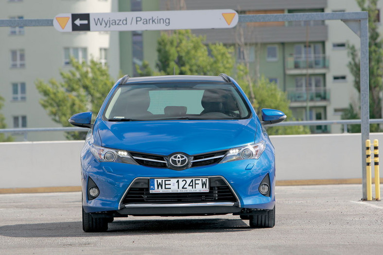 Toyota Auris - Ceny części do naprawy auta po stłuczce (w ASO)