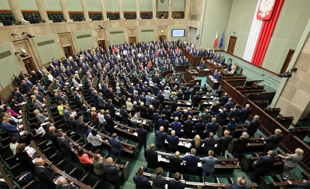 Na początku środowego posiedzenia Sejmu posłowie PO-KO: Kamila Gasiuk-Pihowicz i Borys Budka wnioskowali o przerwę w obradach.