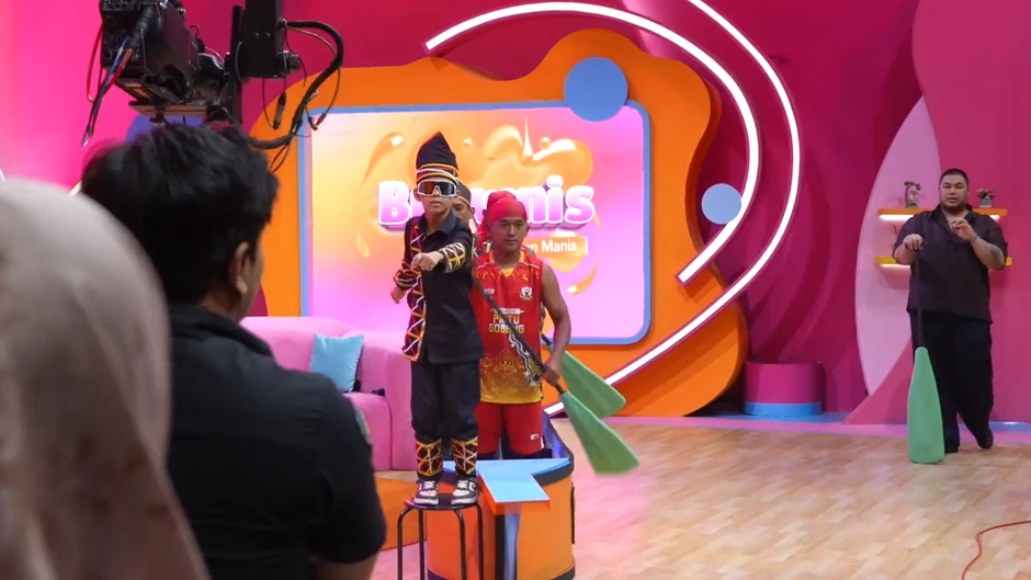 Jedanaestogodišnjak je bio prilično zauzet ove nedelje jer je gostovao na mnogim događajima u glavnom gradu Džakarti, između ostalih i na državnoj televiziji | Foto: BBC/Dicky Kurniawan