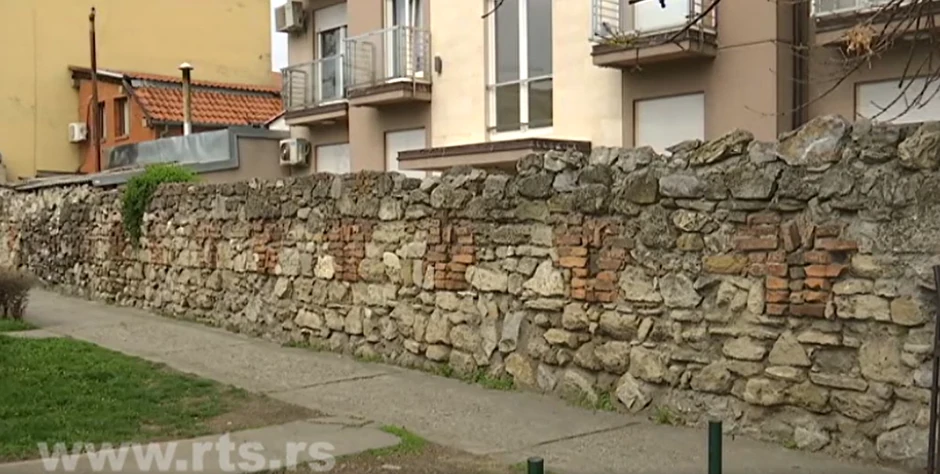 Deo zida u Vrtlarskoj ulici