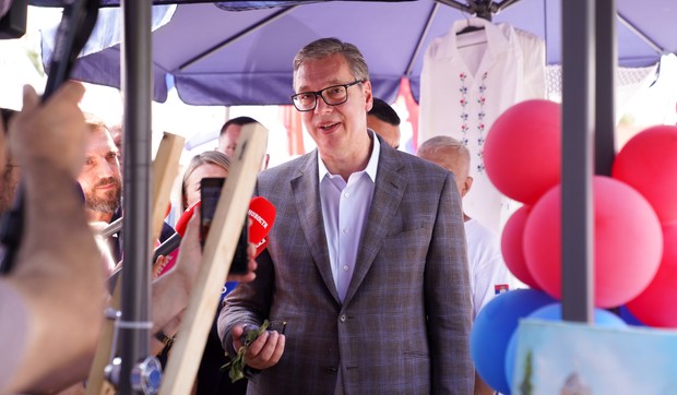 Aleksandar Vučić, Lapovo