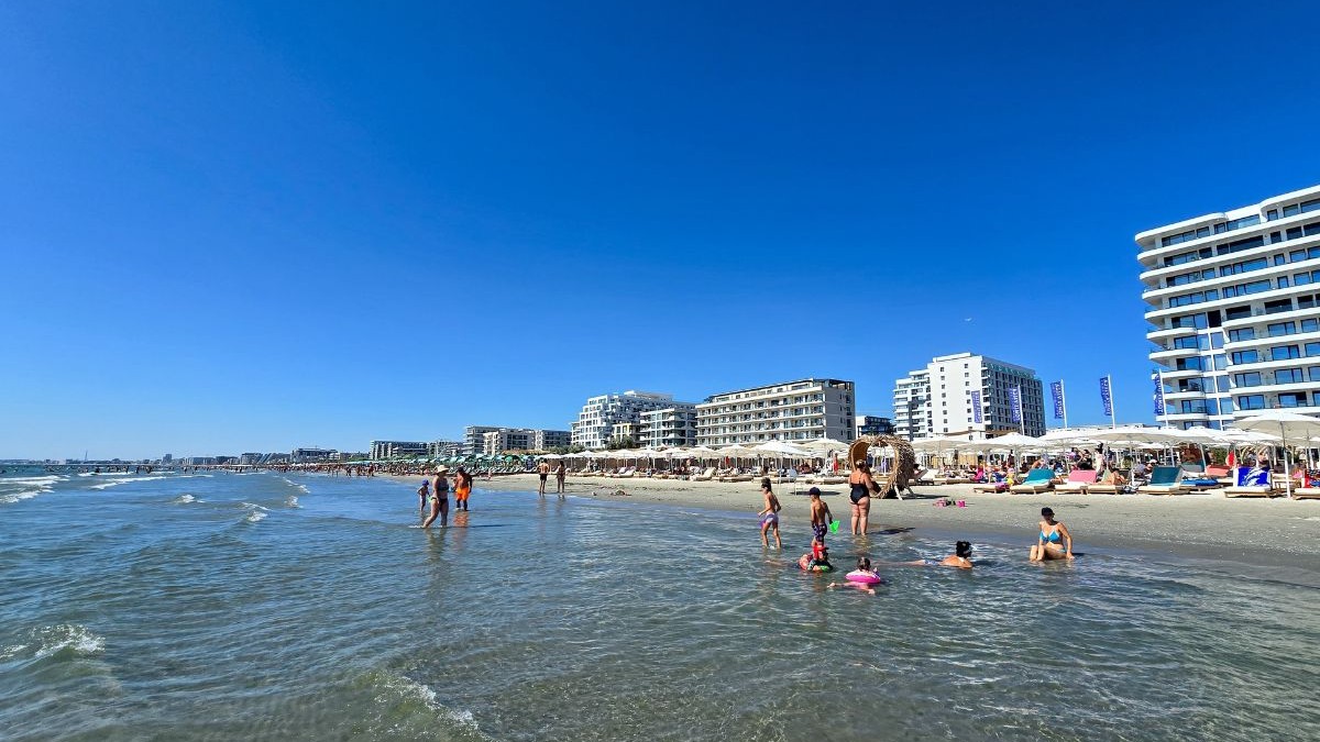Decontările voucherelor de vacanță au scăzut cu peste 60% în ultimii doi ani. Apelul patronatelor din turism: „Suntem în ceasul al doisprezecelea”