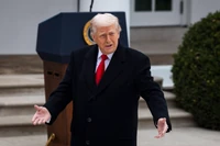 Najnowsze sondaże nie wróżą dobrze Republikanom. Donald Trump ciągnie swoją partię w dół