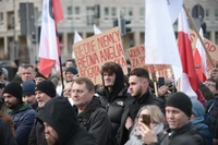 Tarczyński w PE: „Nie potrzebujemy waszych doktorów" — prawicowcy na Zachodzie zachwyceni