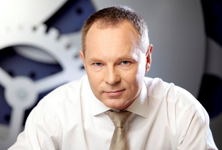 <strong>29. Adam Maciejewski</strong><br /><br />

prezes Giełdy Papierów Wartościowych w Warszawie SA<br /><br />

Pod kierownictwem Adama Maciejewskiego GPW staje się głównym rozgrywającym na rynku giełdowym w naszej części Europy.<br /><br />