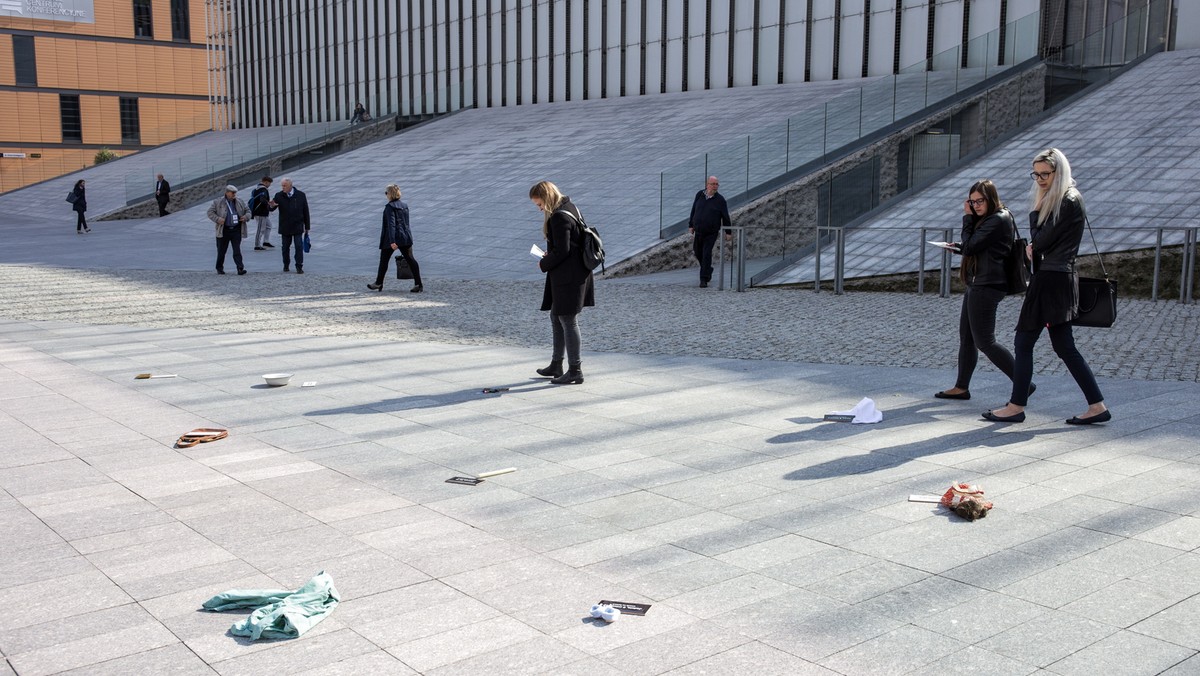 Sześć spektakli teatralnych, w których szczególną rolę pełni scenografia i kostium, będzie rywalizować w konkursie o „Złotą Kieszeń” podczas IV Festiwalu Scenografii i Kostiumów „Scena w Budowie” w Centrum Spotkania Kultur w Lublinie.