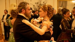 Netflix pokazał zdjęcia z serialu 'Lalka'. Tak wyglądają Łęcka i Wokulski [FOTO]