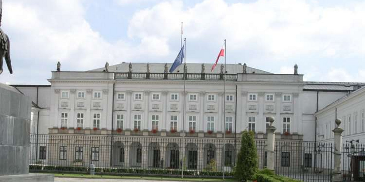 Przesądni politycy PO i PiS