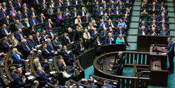 Komentarze po burzliwym posiedzeniu Sejmu. "Nie będzie więcej wypłat za ściganie Tuska"