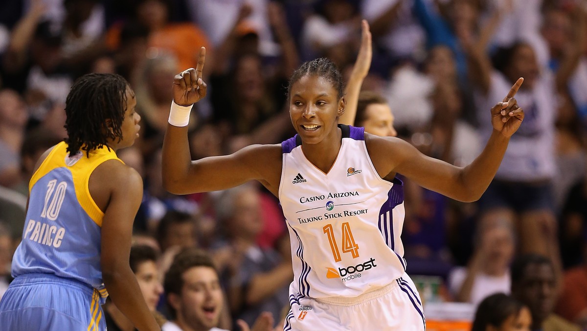 Koszykarki Phoenix Mercury po raz drugi zwyciężyły w wielkim finale WNBA z Chicago Sky - 97:68. Solidną porcję minut rozegrała Ewelina Kobryn, która dołożyła do końcowego wyniku pięć punktów.