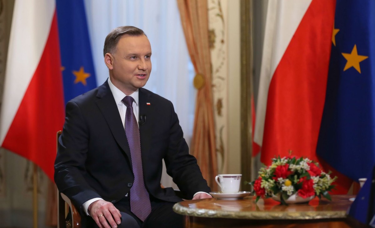 Prezydent Andrzej Duda w rozmowie z TVP Info