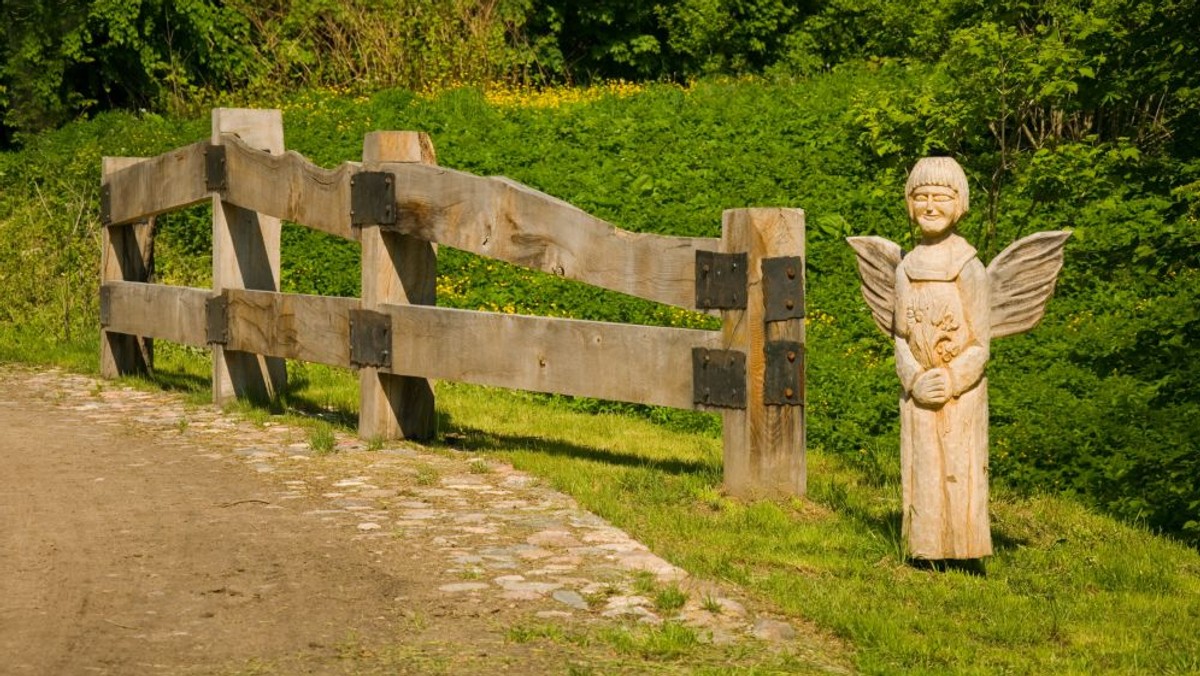 "Miejsca z Duszą" to miejscowości tematyczne Warmii i Mazur, położone w malowniczych krajobrazach Zalewu Wiślanego, Wysoczyzny Elbląskiej oraz okolicach Kanału Elbląskiego.