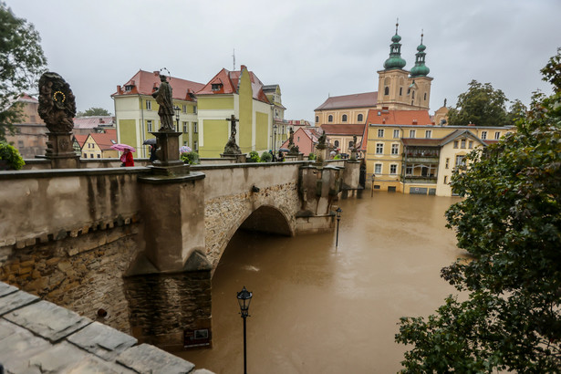 Coraz trudniejsza sytuacja w rejonach objętych powodzią