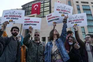 Turcja: Opozycjonista Osman Kavala skazany na dożywocie za 'próbę obalenia rządu'