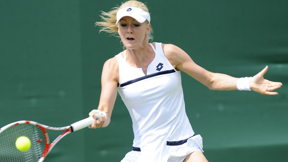 Urszula Radwańska, po wygranej z Amerykanką Mellanie Burdette 7:6 (7-3), 4:6, 6:2, awansowała do drugiej rundy wielkoszlemowego turnieju na trawie w Wimbledonie. Polska tenisistka przyznaje, że mogła wygrać w dwóch setach, gdyby nie krótka dekoncentracja.