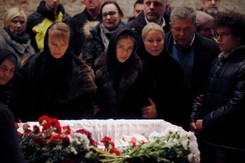 Polska delegacja na pogrzebie Niemcowa. Odczytali list Borusewicza. ZDJĘCIA