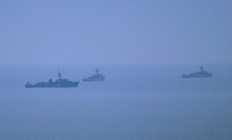 Rosyjskie okręty wojskowe u wybrzeży Sewastopolu. ZDJĘCIA