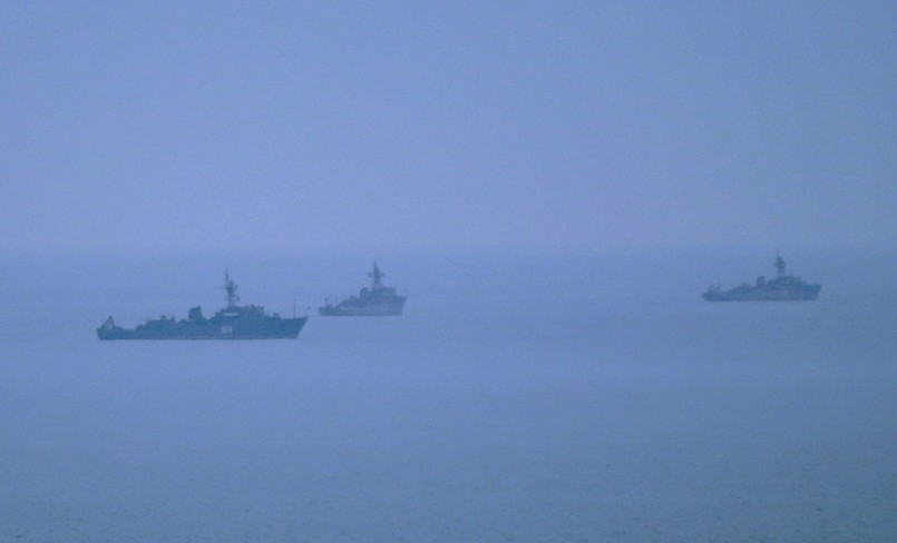 Rosyjskie okręty wojskowe u wybrzeży Sewastopolu. ZDJĘCIA