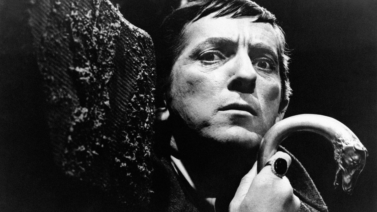 Jonathan Frid, aktor znany z kultowego serialu "Dark Shadows", którego fabularną wersję nakręcił właśnie Tim Burton, zmarł w wieku 87 lat.