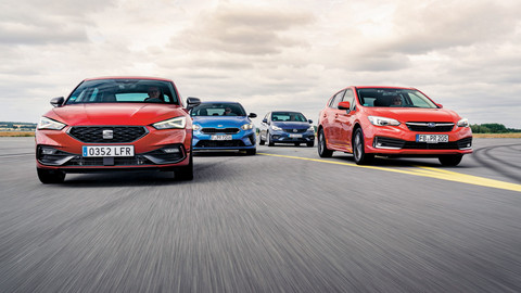 Porównanie Benzynowych Kompaktów: Kia Ceed, Opel Astra, Seat Leon, Subaru Impreza