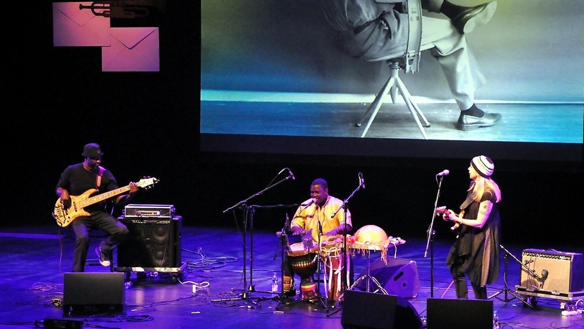 Przez trzy dni Kielce pełniły rolę stolicy muzyki improwizowanej, za sprawą odbywającego się już po raz dwunasty Targi Kielce Jazz Festiwal - Memorial to Miles. Na scenie Kieleckiego Centrum Kultury pojawił się m.in. Włodek Pawlik, zdobywca prestiżowej nagrody muzycznej Grammy.