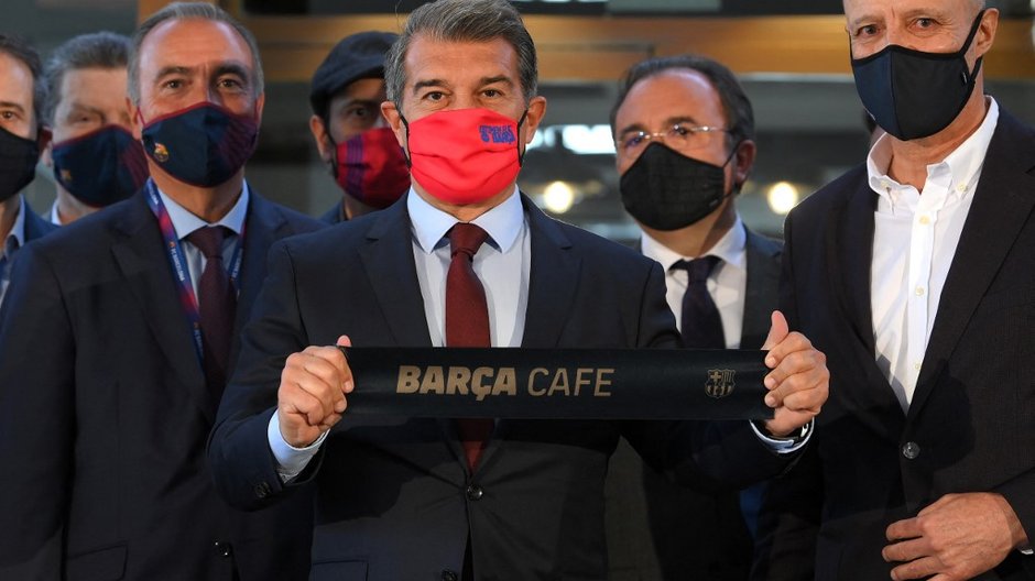 Prezydent FC Barcelona  Joan Laporta podczas otwarcia Barca Cafe