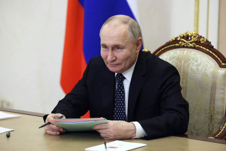 Prezydent Rosji Władimir Putin podczas wideokonferencji na Kremlu w Moskwie, 4 kwietnia 2024 r.