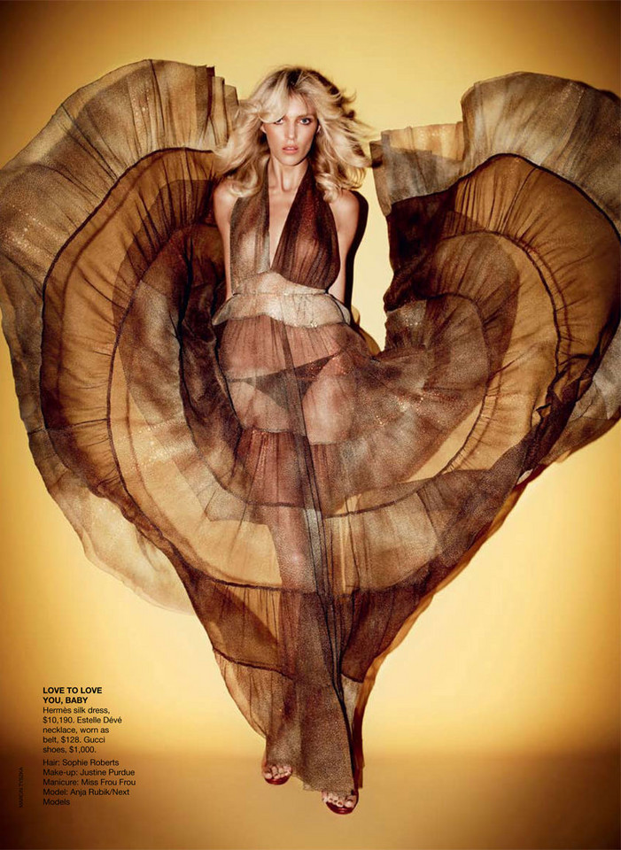 Anja Rubik w kwietniowym wydaniu Vogue Australia