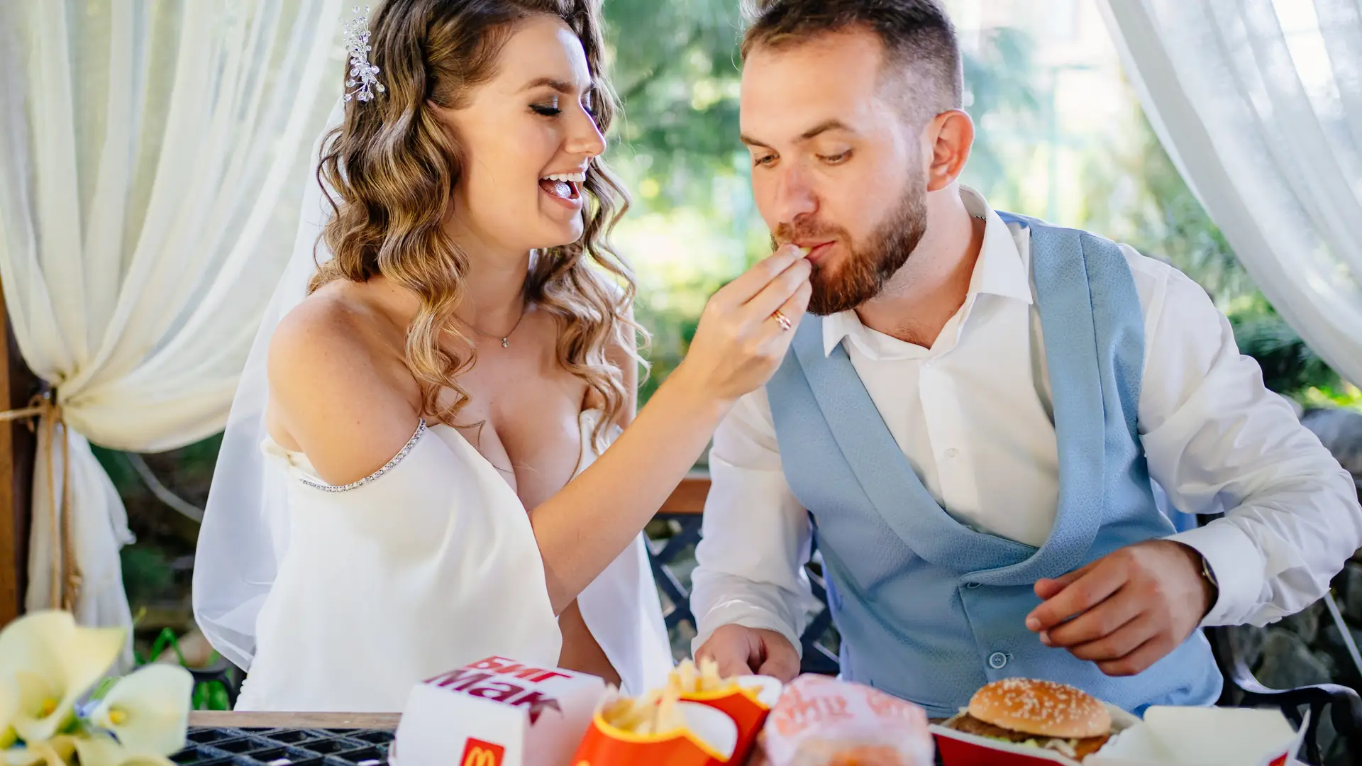 Weselny catering McDonald’s — kusząca opcja dla nowożeńców?