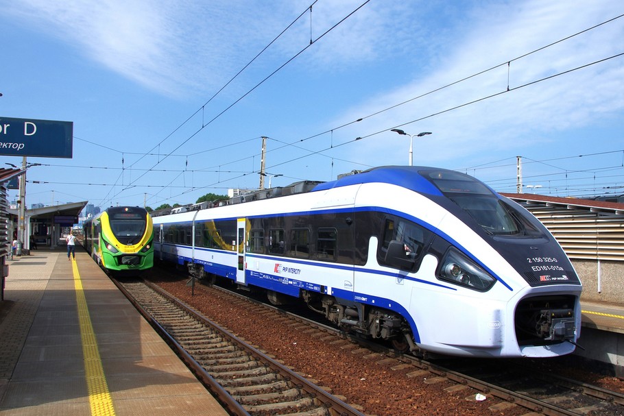 Pociąg Pesa Dart, który jest konkurencją dla słynnego Pendolino