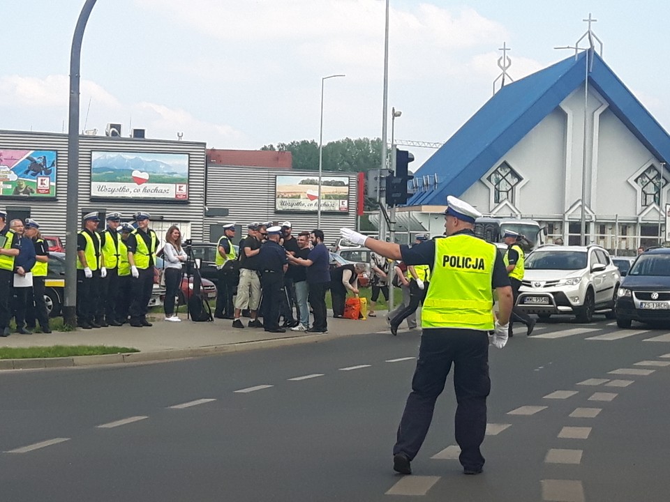 Policjanci na ul. Ofiar Oświęcimia