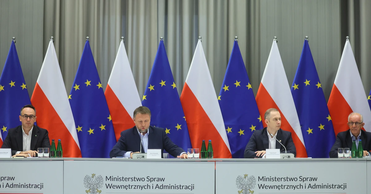 Tysiące interwencji, zalane miasta. Szef MSWiA: Najgorsze noce już za nami