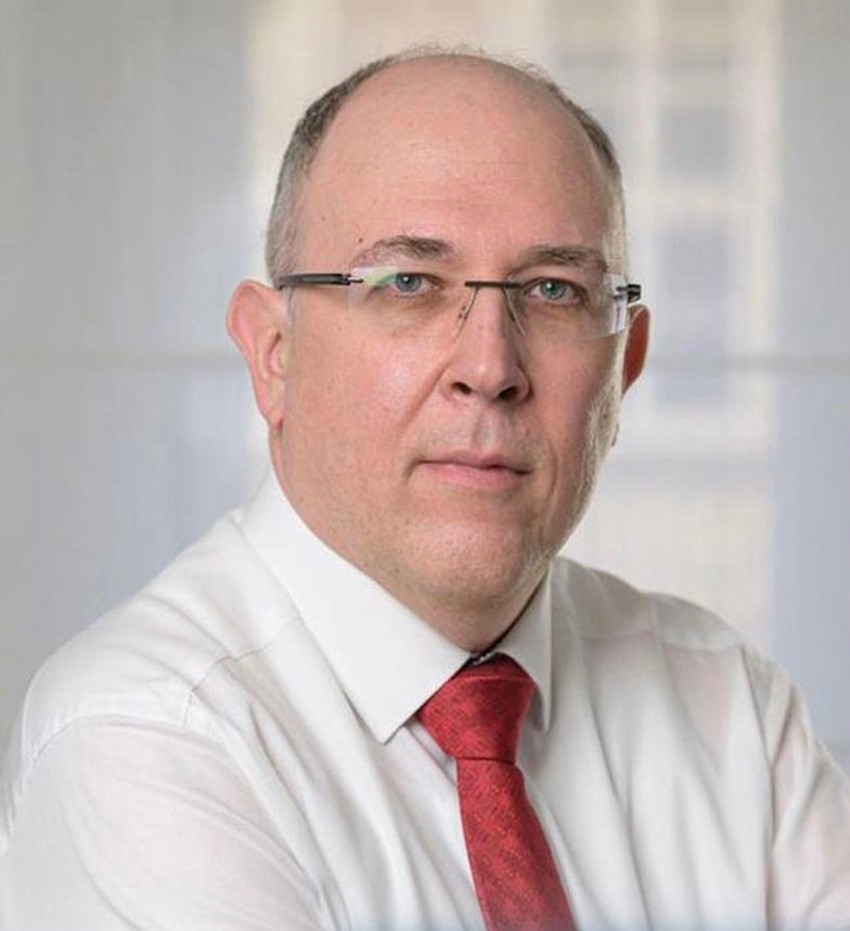 Pre svakog uklanjanja promena na koži potrebno je uraditi dermoskopski pregled, kaže prof. dr Željko Mijušković