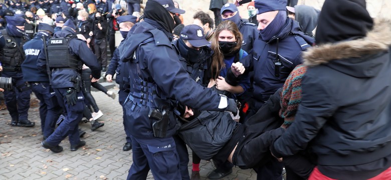 Zatrzymania po akcji solidarnościowej w Warszawie. Ojciec 17-latka: w moim rozumieniu syn został porwany