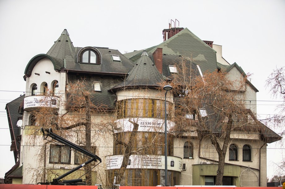 Hotel Czarny Kot przed częściową rozbiórką