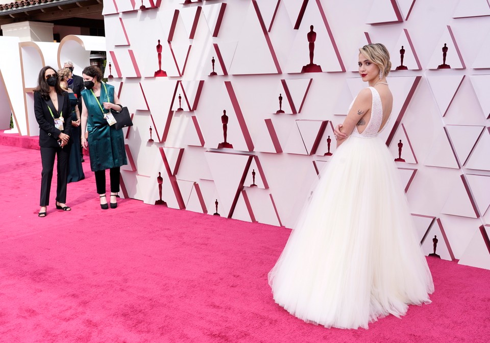 Oscary 2021: Maria Bakalova na czerwonym dywanie [ZDJĘCIA ...