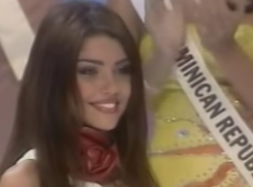 Šokantna transformacija bivše misice: Izoperisala se do neprepoznatljivosti, napustila glamur i započela potpuno novi život (FOTO)