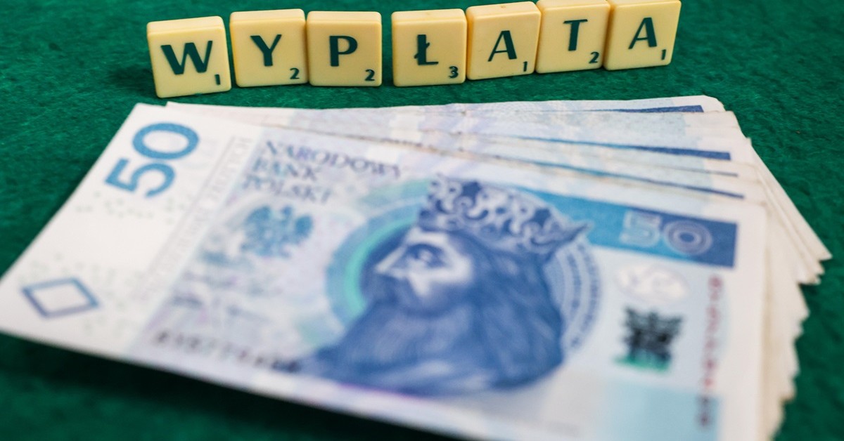 Dłużnik zarabia minimalne wynagrodzenie? Długu spłacać nie musi